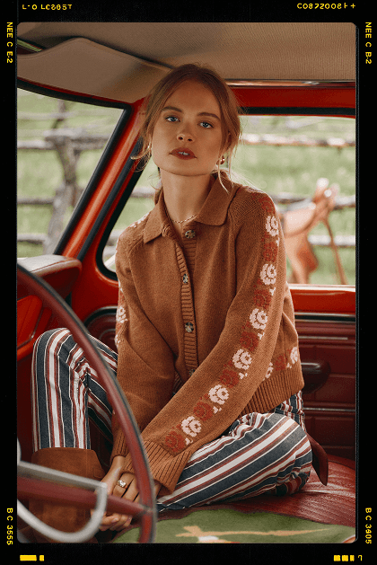 WOMEN'S KNITWEAR