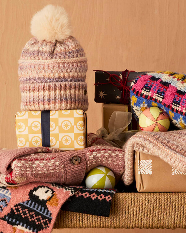 Women's hats, gloves & scarves