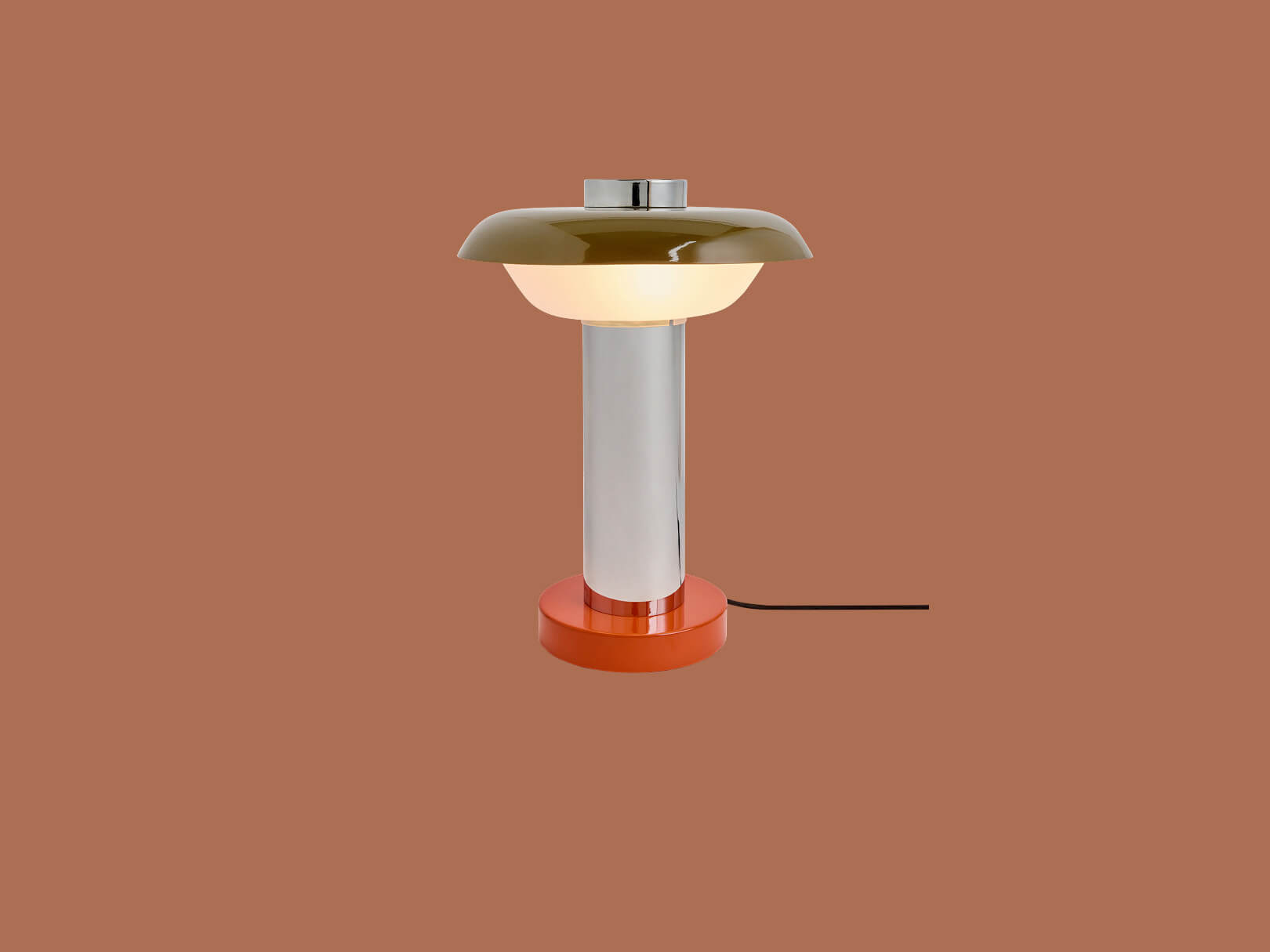 Eero table lamp