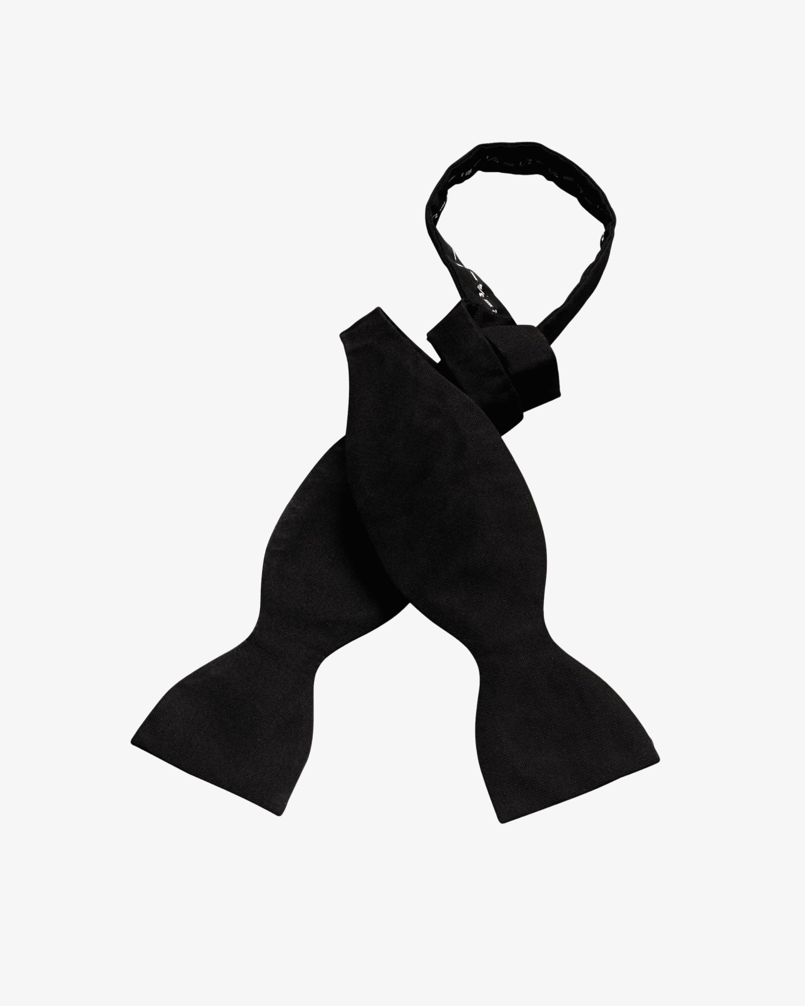 <span>Charles Tyrwhitt Barathea Self-Tie Silk Bow Tie</span>