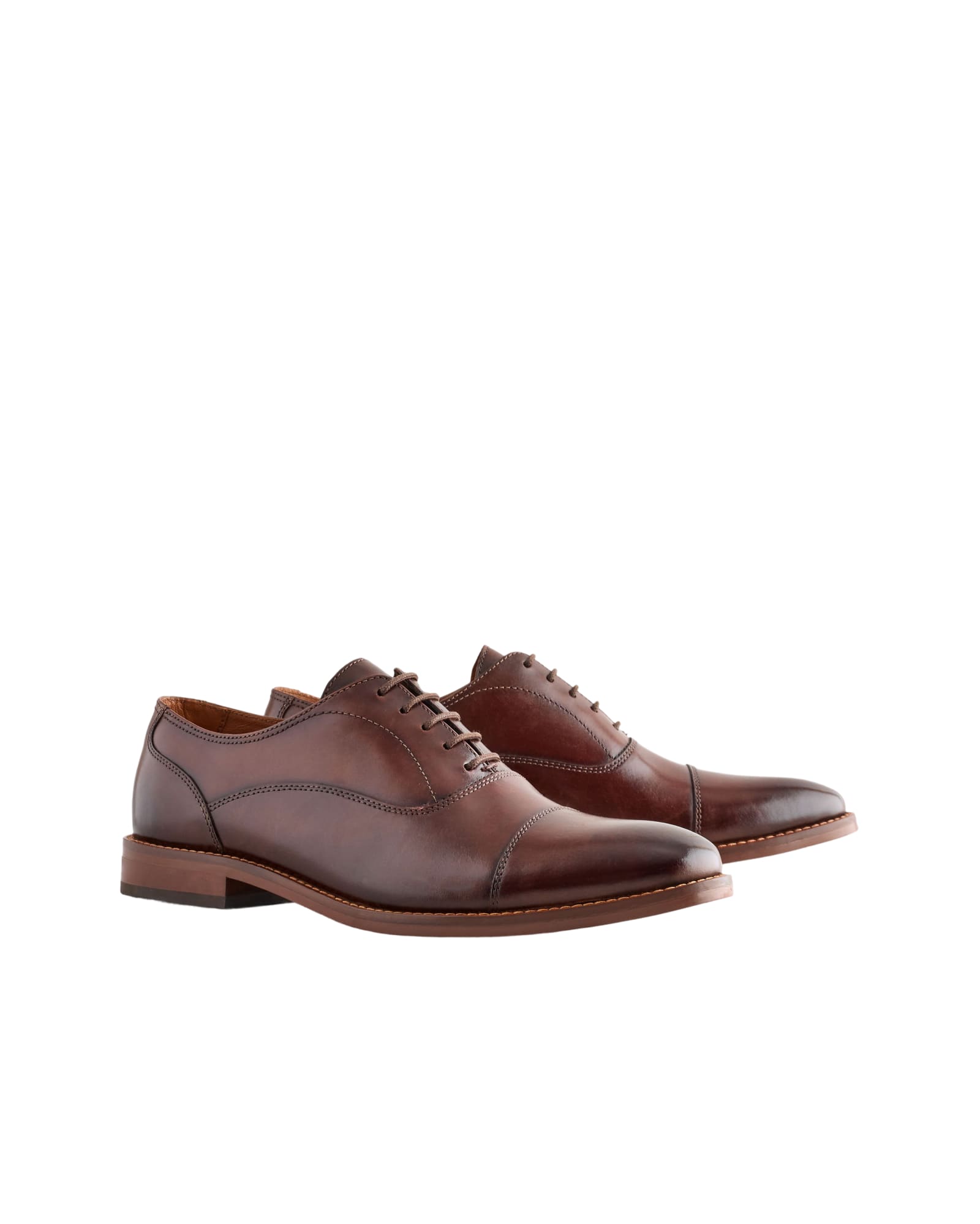<span>Brown Contrast Sole Leather Oxford Toecap Shoes</span>
