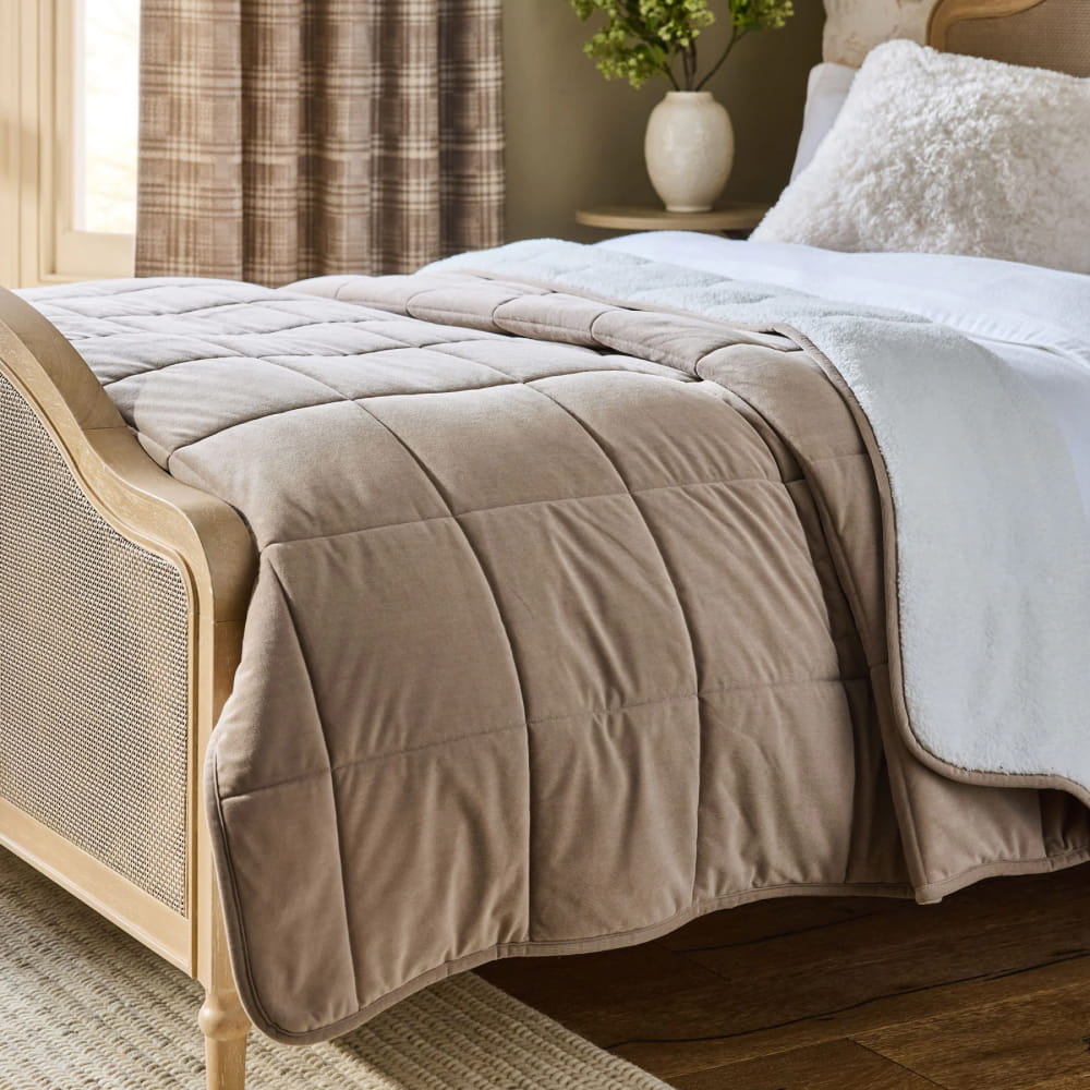 Cushions & Throws