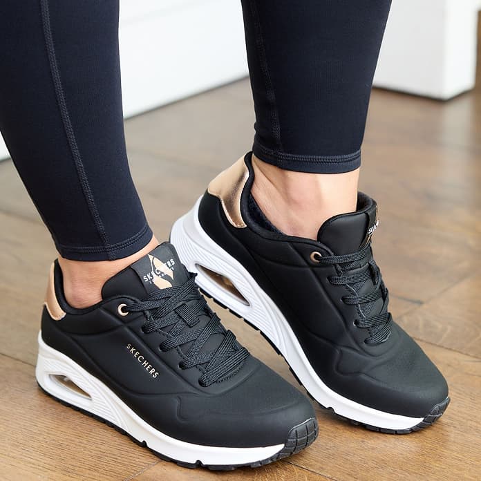 SKECHERS