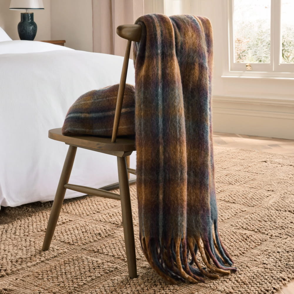 Cushions & Throws