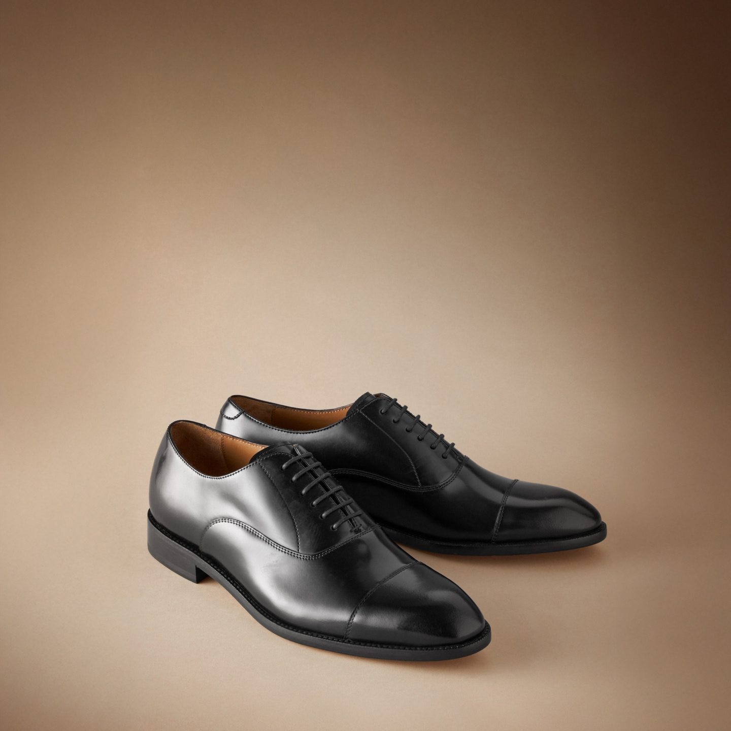 Shoes Shoes