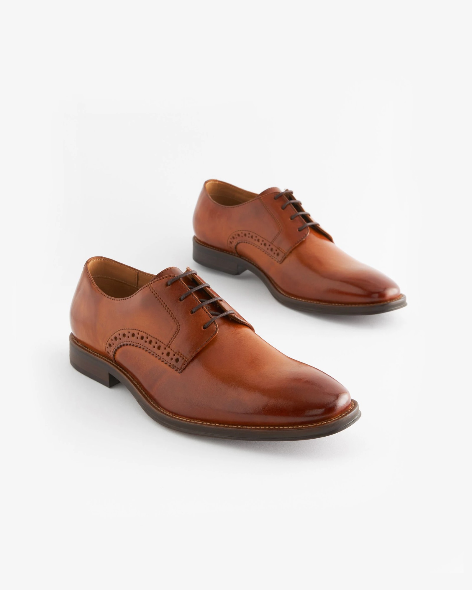 <span>Tan Brown Standard Fit Leather Contrast Sole Derby Shoes</span>