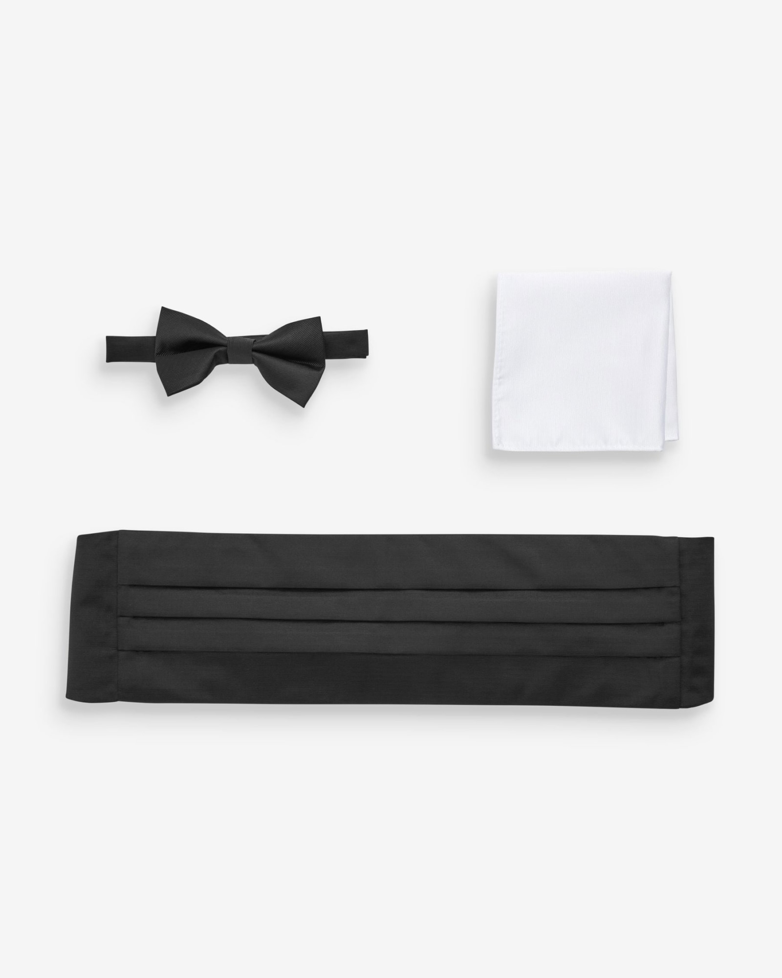 <span>Black Cummerbund And Bow Tie Set</span>