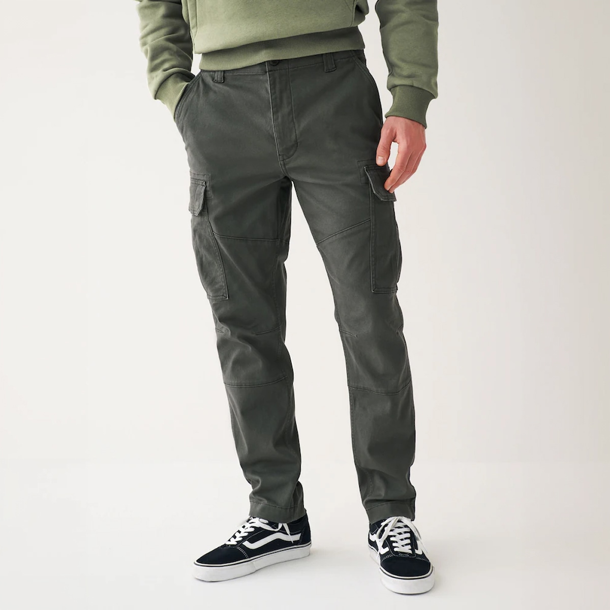 CARGOS