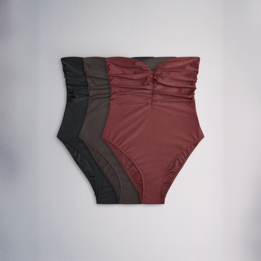 INT_202606_LP_WWR_DT_Swimwear_AUS_v01.jpg