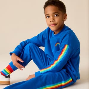 Hoodies & sweatshirts