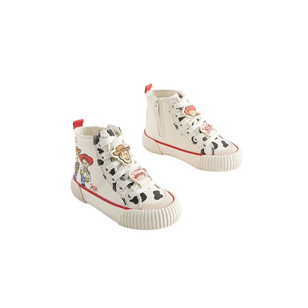 INT_202607_LP_GWR_DT_Sneakers_PA_v01.jpg