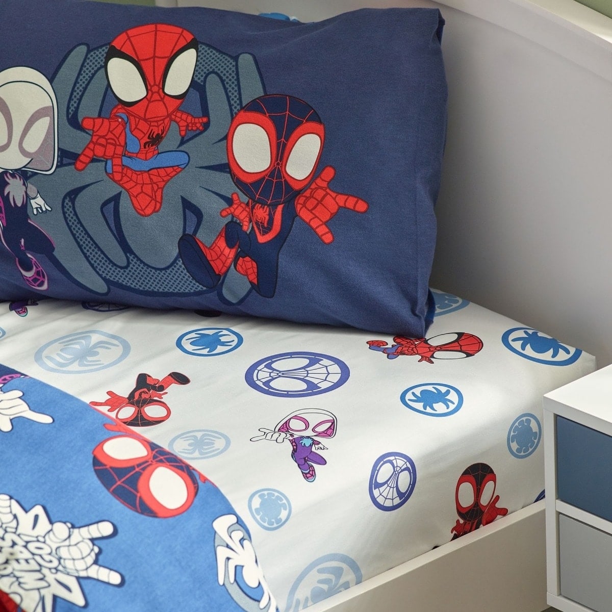 ALL CHILDREN'S BEDROOM