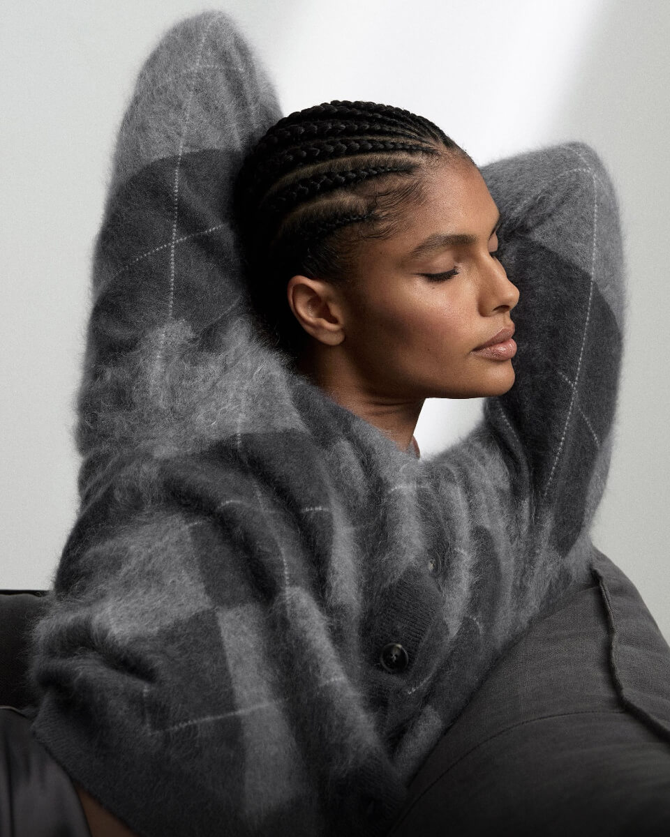 KNITWEAR/SWEATERS